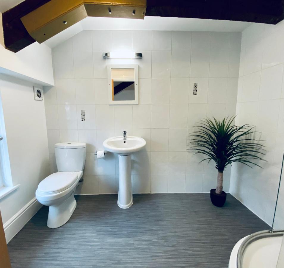 Crows Hotel Lancaster Bagian luar foto