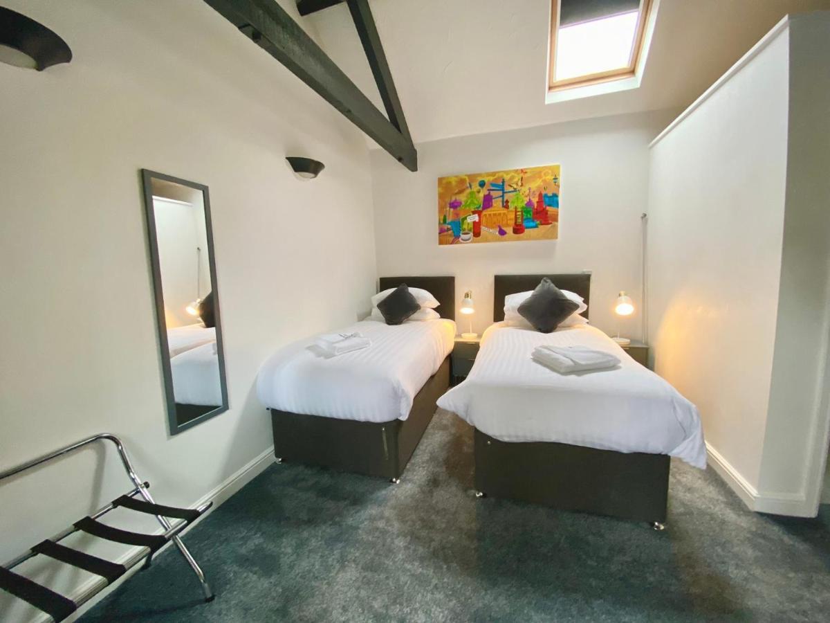 Crows Hotel Lancaster Bagian luar foto